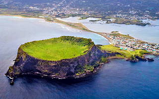 城山日出峰