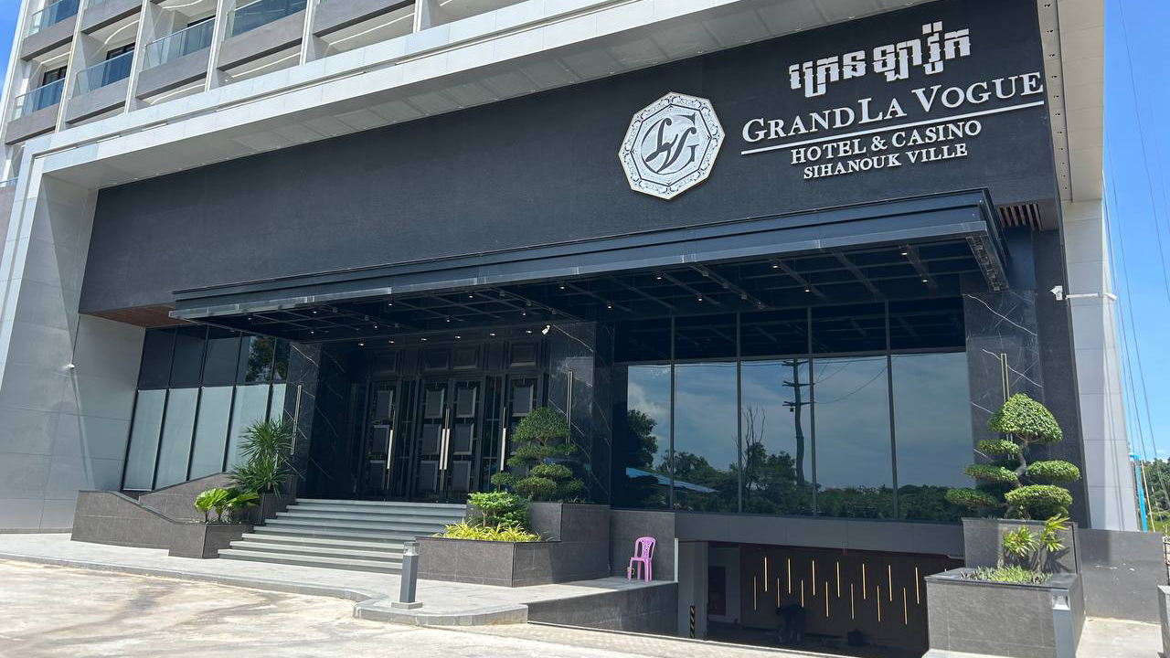 シアヌークビル探検隊！