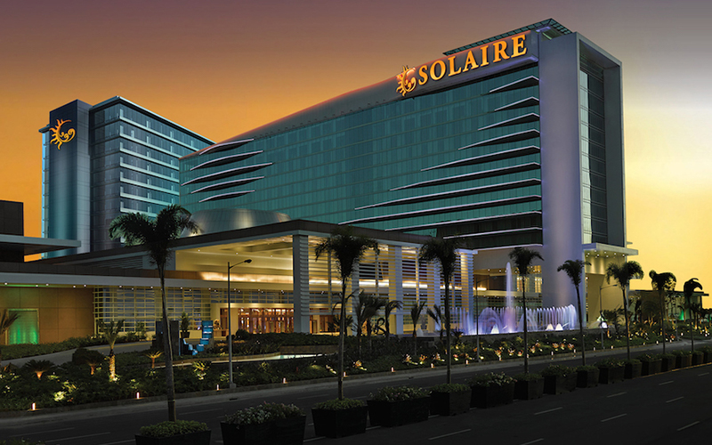 エンタメシティの高級IR Solaire Resort & Casinoの外観