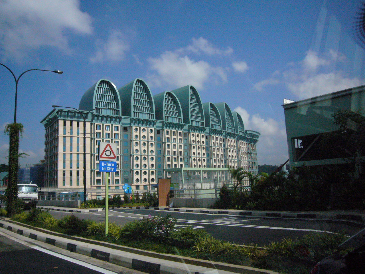 シンガポール